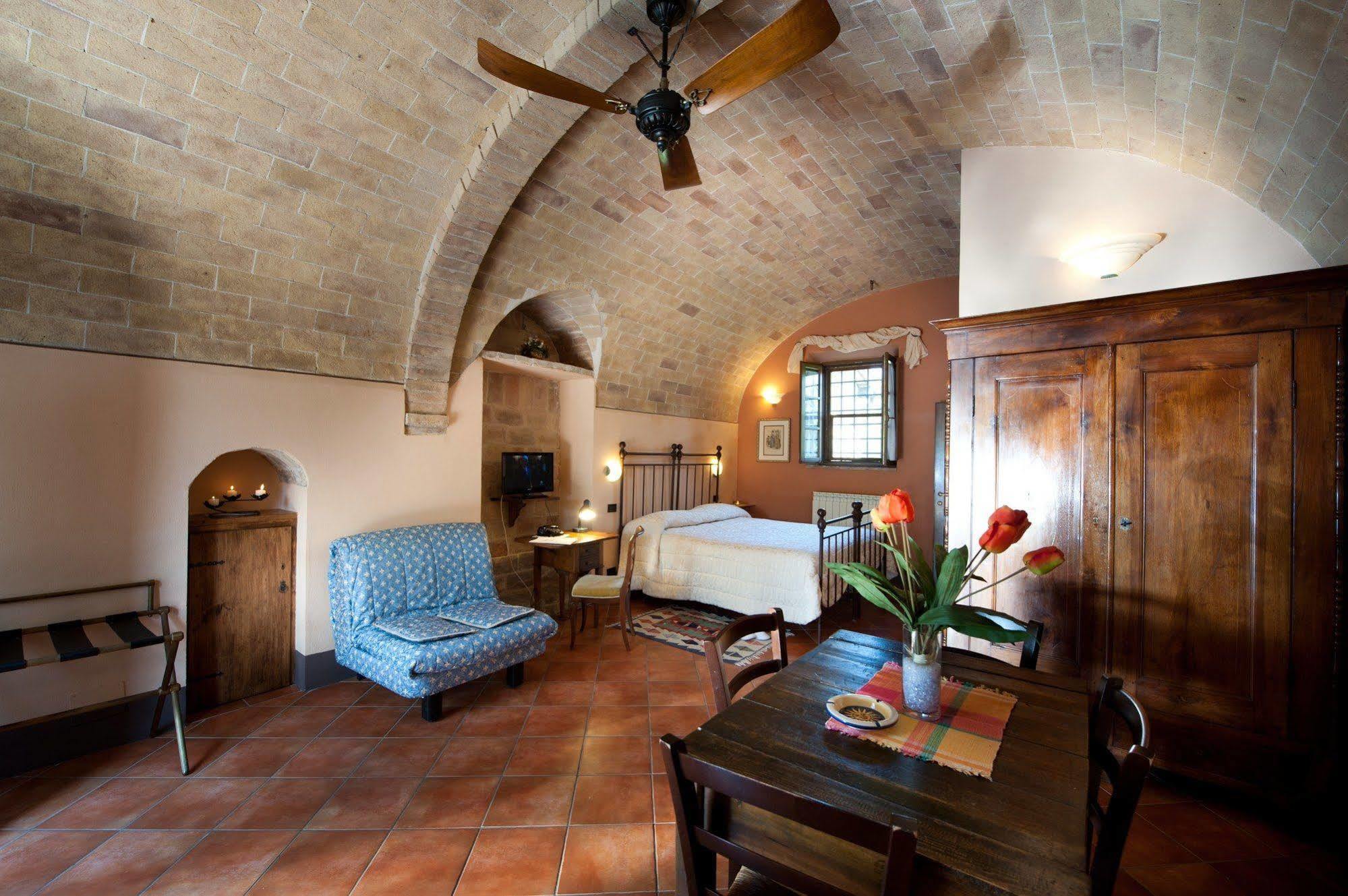 Sarna Residence San Quirico dʼOrcia Exterior foto